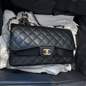 100% PRISTINE AUTHENTIC CHANEL CLASSIC FLAP CAVIAR BAG JUMBO